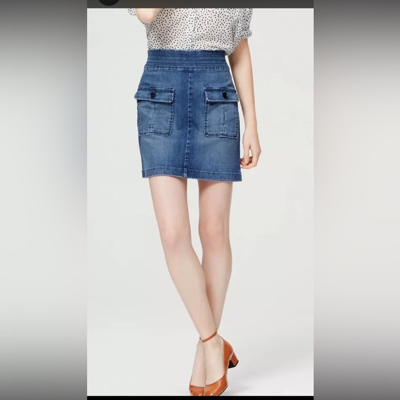 LOFT Dresses & Skirts - Ann Taylor LOFT Cargo Pockets Denim Skirt in Summit Blue Wash‎ Size 27/4 NWT